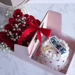 Gift Box, Roses with Vanilla Cake