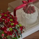 Rose box with magic strawberry cake